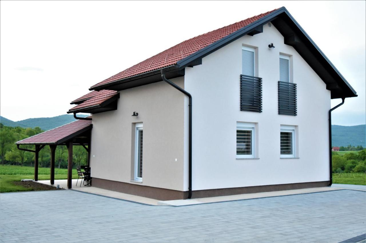 Guest House Tonka Оточац Экстерьер фото