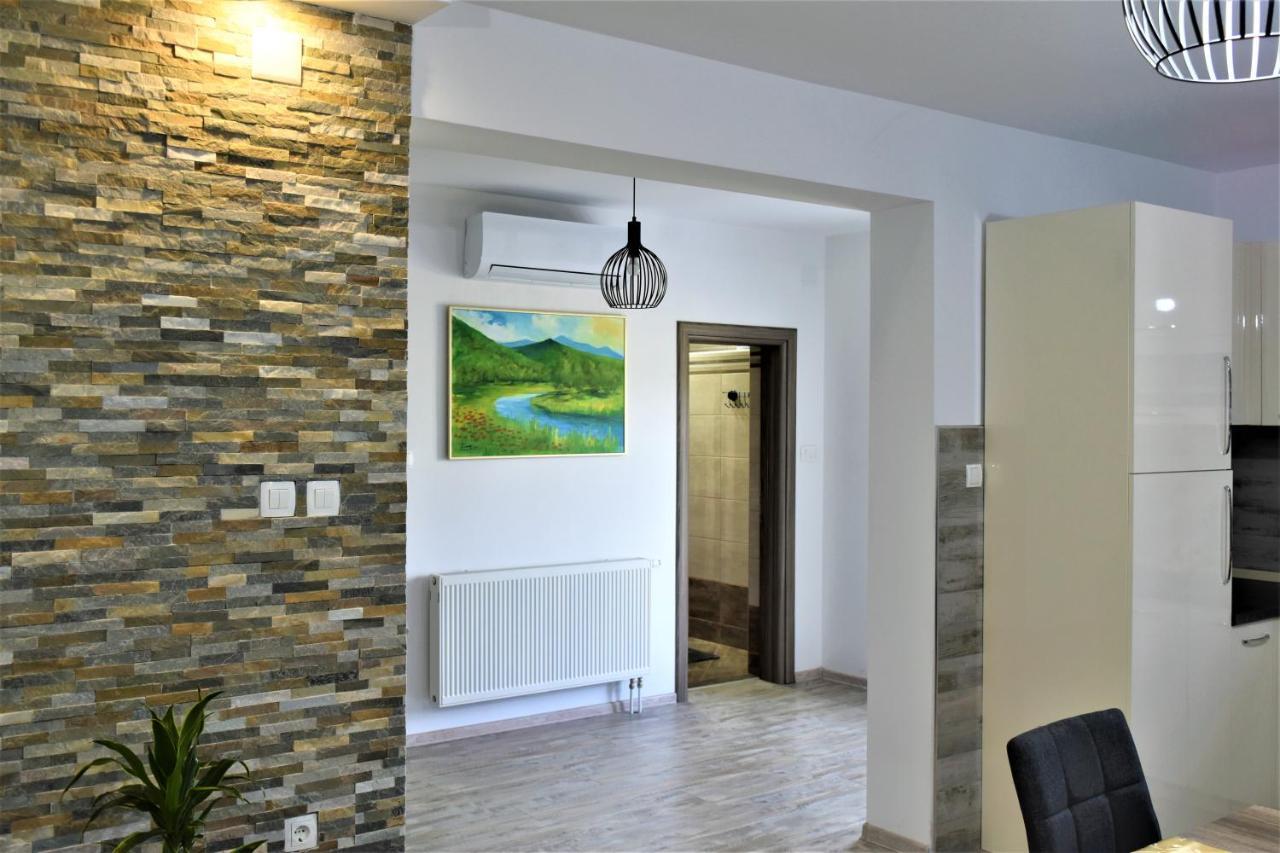 Guest House Tonka Оточац Экстерьер фото
