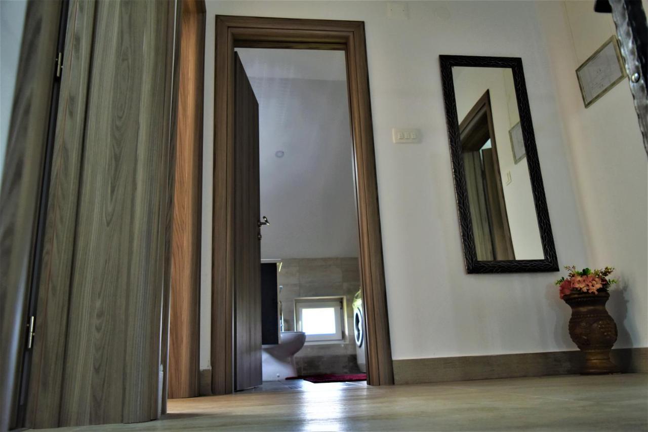 Guest House Tonka Оточац Экстерьер фото