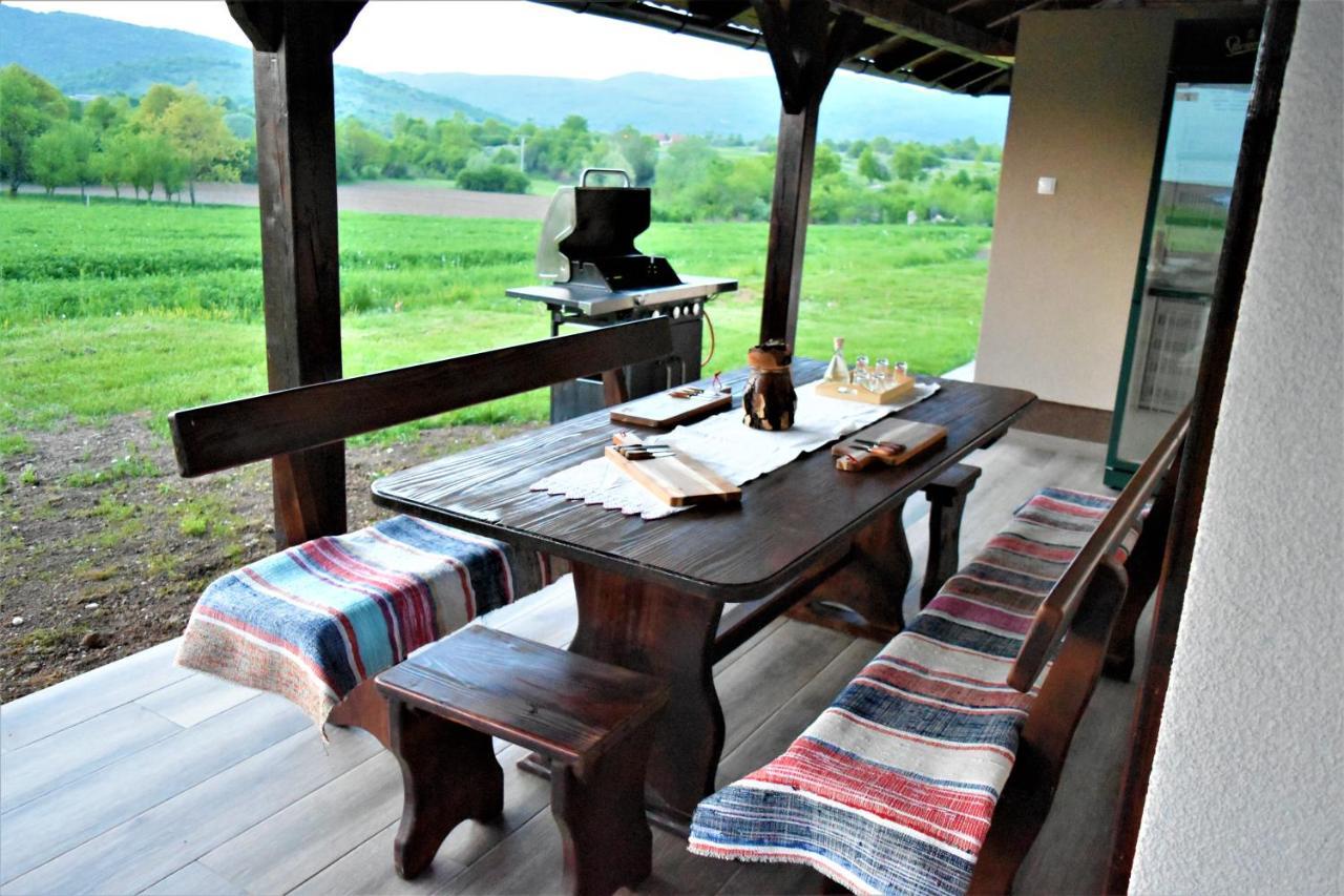 Guest House Tonka Оточац Экстерьер фото
