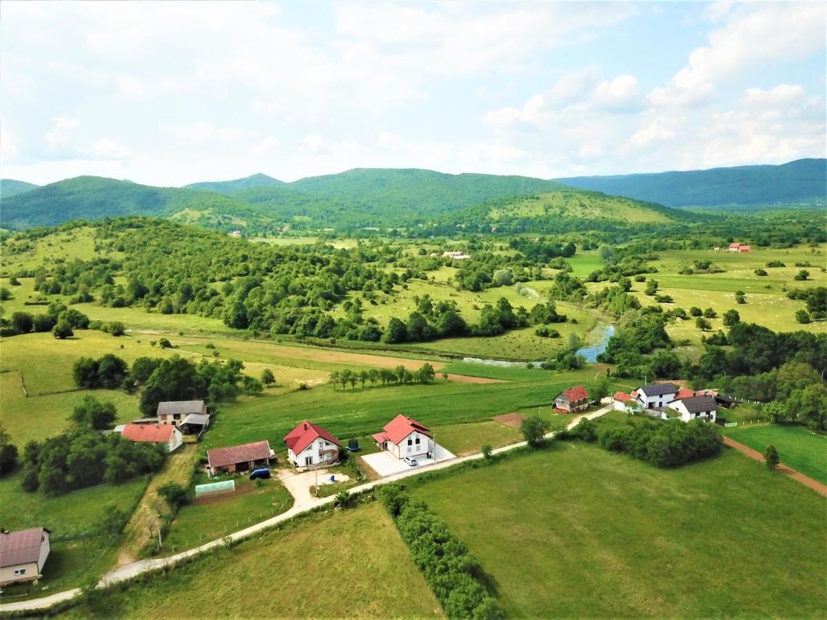 Guest House Tonka Оточац Экстерьер фото